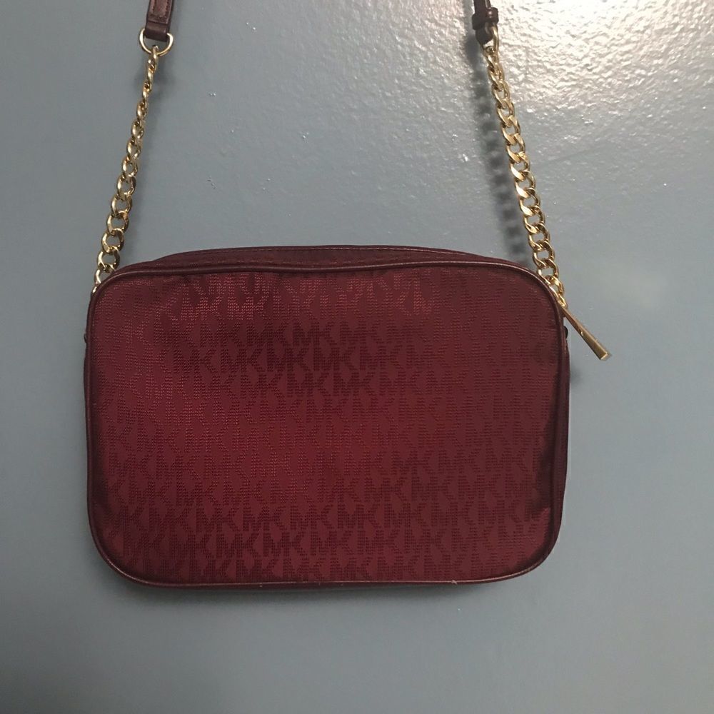 Michael Kors crossbody bag in burgundy - Picture 9 of 16